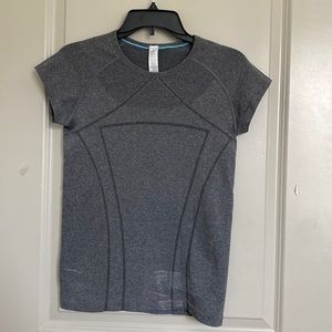 Ivivva Gray Top